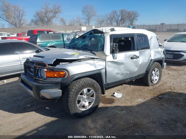 2008 TOYOTA FJ CRUISER VIN: JTEBU11F18K011932