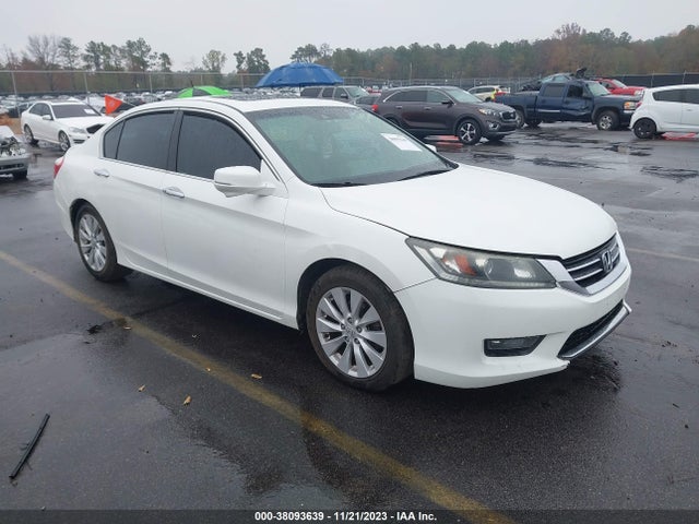 2014 1HGCR2F82EA042457 main image