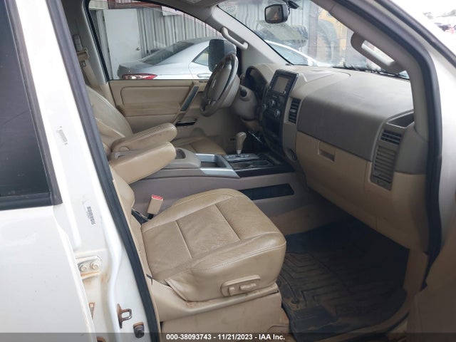 2014 NISSAN TITAN SL VIN: 1N6BA0EC7EN506277