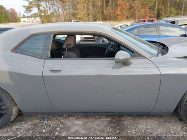2C3CDZJG6KH557323 Dodge Challenger Gt