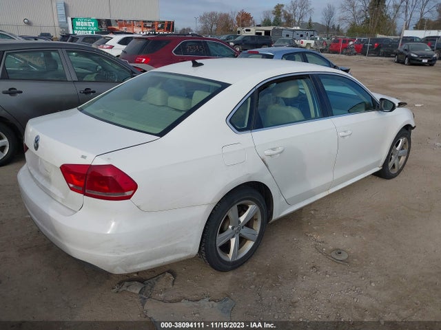 2012 VOLKSWAGEN PASSAT 2.5L SE VIN: 1VWBP7A39CC079366