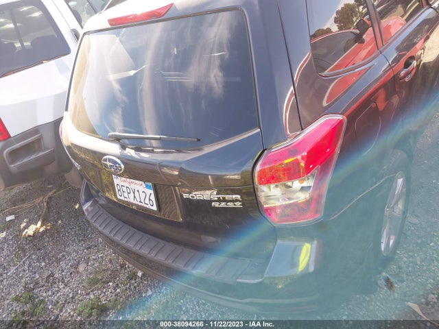 Subaru Forester 2.5i Premium 2014 JF2SJAEC2EH424787 Image 17