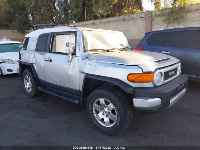 2007 TOYOTA FJ CRUISER VIN: JTEBU11F270073804