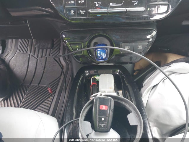 Toyota Prius Three Touring 2017 JTDKARFU4H3037809 Image 11