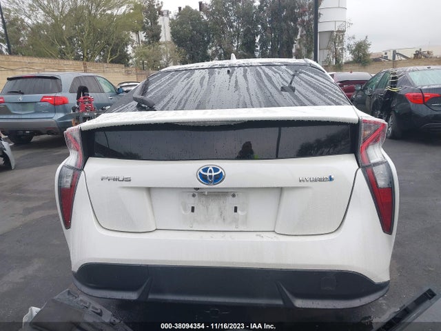 Toyota Prius Three Touring 2017 JTDKARFU4H3037809 Image 17