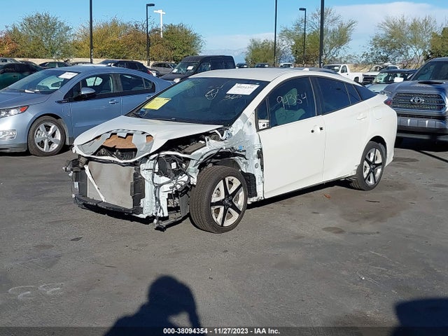 Toyota Prius Three Touring 2017 JTDKARFU4H3037809 Image 2
