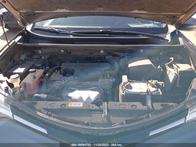 Toyota Rav4 Xle 2017 JTMWFREV9HD102466 Image 10