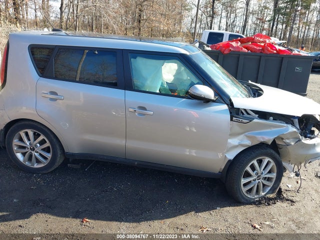 KIA SOUL + 2017 KNDJP3A59H7458411 Image 14