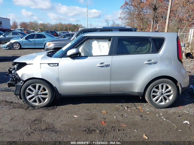 KIA SOUL + 2017 KNDJP3A59H7458411 Image 15