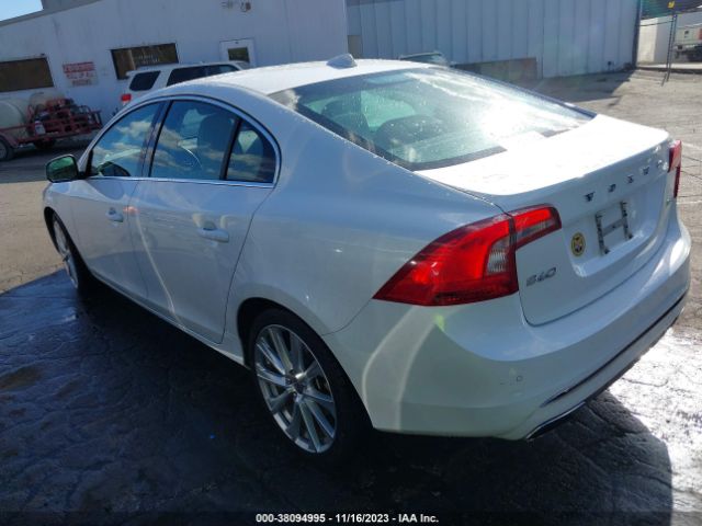2018 VOLVO S60 INSCRIPTION LYV402TM0JB163294 Photo 2
