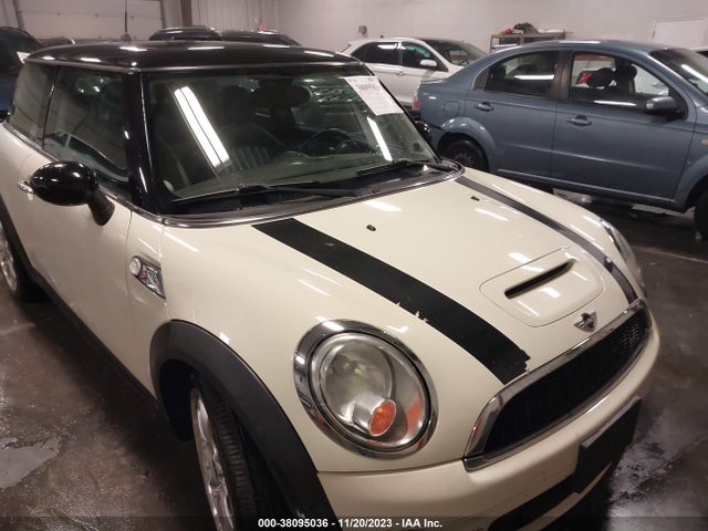 2008 MINI COOPER S WMWMF73598TT91432 Photo 5