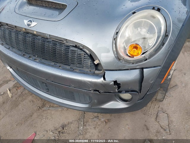 2009 MINI COOPER HARDTOP WMWMF73589TW83025 Photo 5