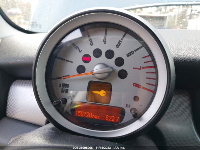 2009 MINI COOPER HARDTOP WMWMF73589TW83025 Photo 6