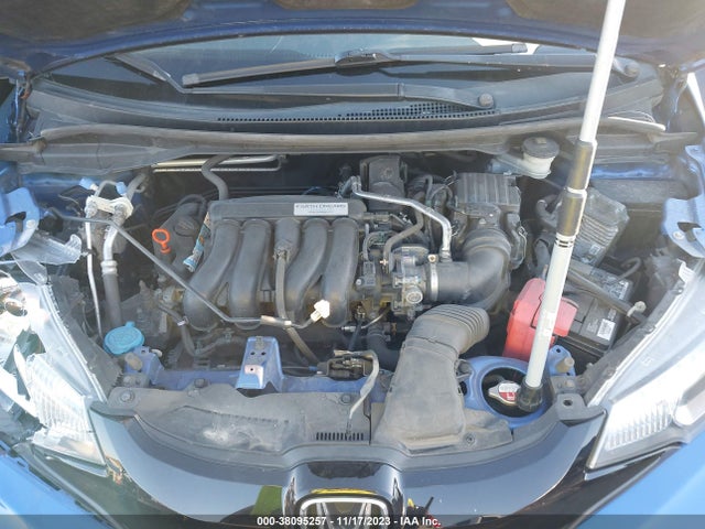 Honda FIT LX 2015 3HGGK5H52FM766003 Image 10
