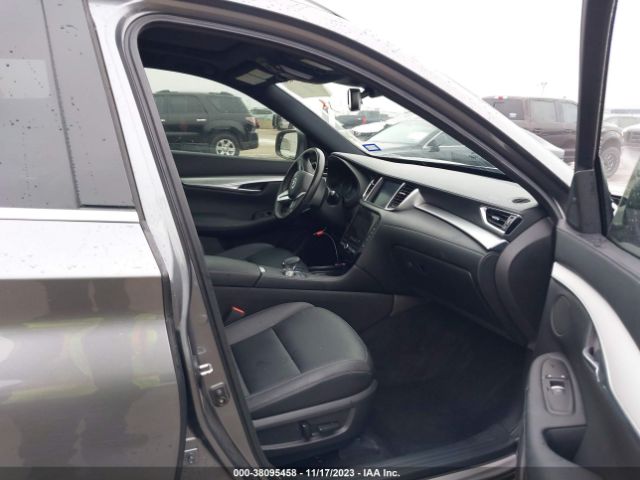 3PCAJ5M11LF109588 Infiniti Qx50 Essential