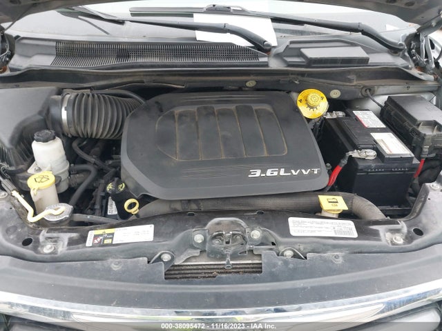 2C4RC1HG2FR520575 Chrysler Town & Country S