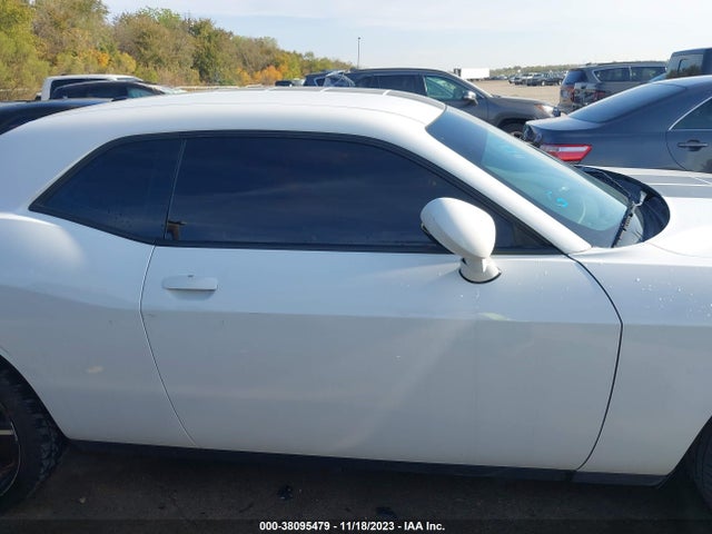 2016 DODGE CHALLENGER SXT VIN: 2C3CDZAG7GH353282