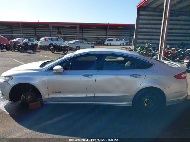 3FA6P0RU4ER357609 Ford Fusion Hybrid Titanium