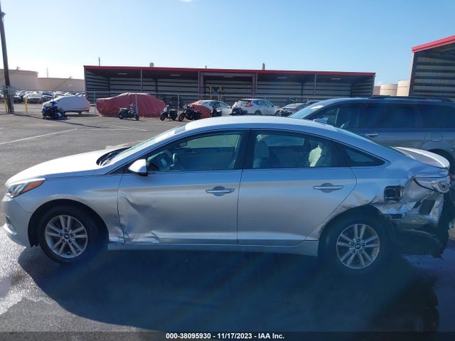 Hyundai SONATA SE 2016 5NPE24AF7GH285335 Image 14