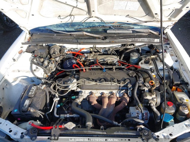 1995 HONDA ACCORD EX VIN: 1HGCD7257SA037595