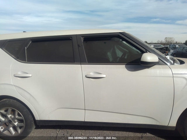 KIA SOUL LX 2022 KNDJ23AU8N7161664 Image 13