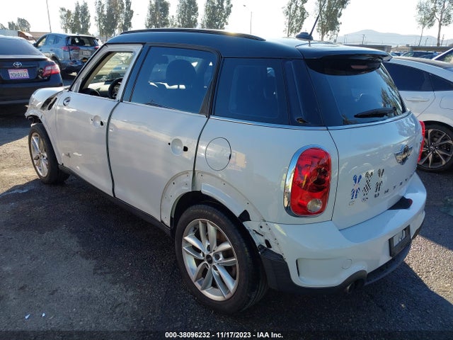 2013 MINI COUNTRYMAN WMWZC5C56DWP33852 Photo 2