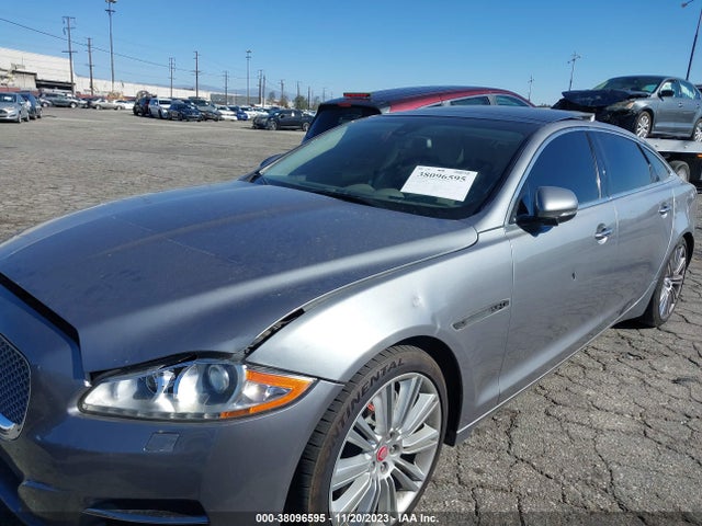 2011 JAGUAR XJ SAJWA2GB0BLV09714 Photo 5