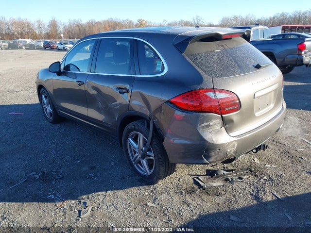 2012 PORSCHE CAYENNE WP1AA2A22CLA05330 Photo 2