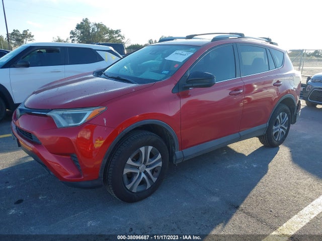 Toyota RAV4 LE 2017 2T3ZFREV0HW348807 Image 2