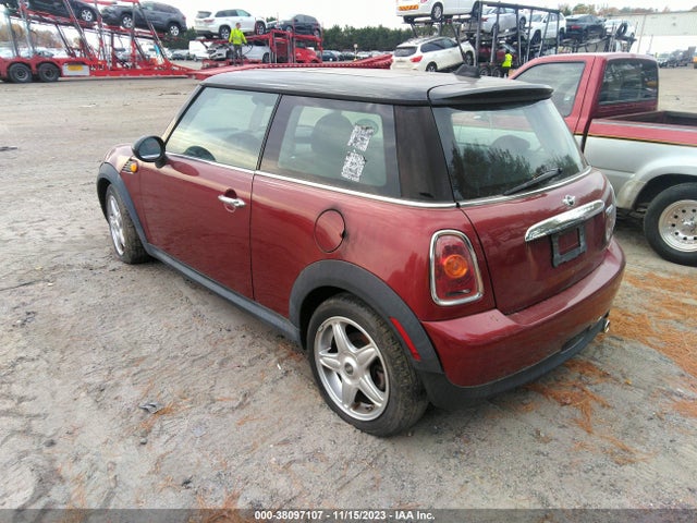 2009 MINI COOPER WMWMF33519TU74007 Photo 2