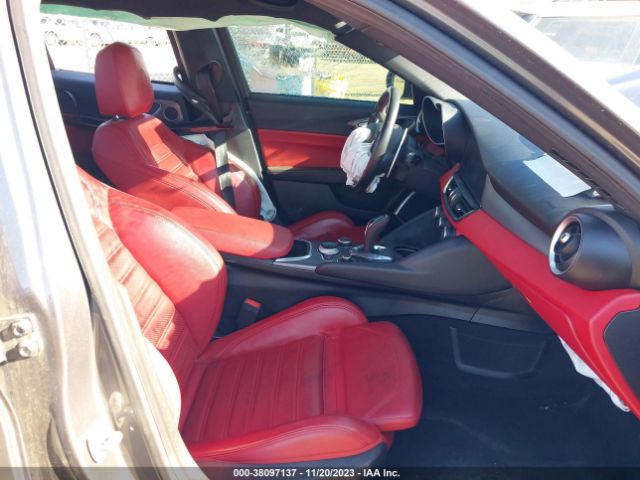 ZARFAMBN0L7630898 Alfa Romeo Giulia Ti Sport Rwd