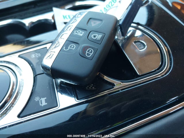 2014 JAGUAR XJ SAJWJ2GD3E8V67633 Photo 10