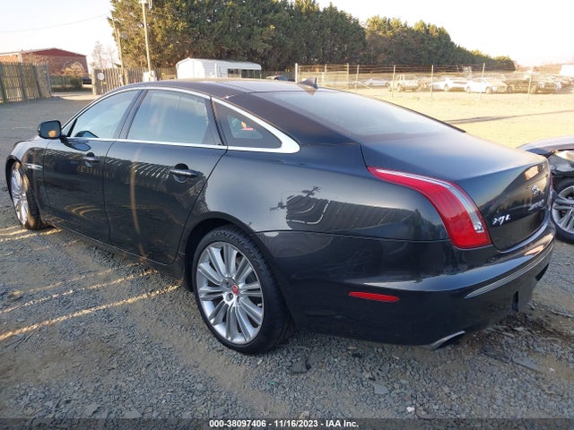 2014 JAGUAR XJ SAJWJ2GD3E8V67633 Photo 2
