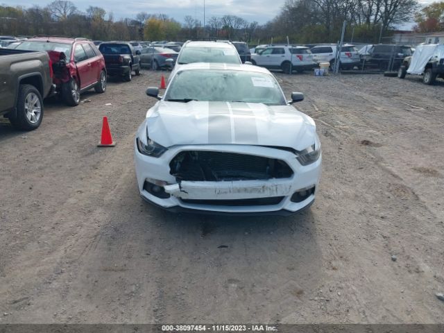 1FA6P8AM1G5208588 Ford Mustang V6