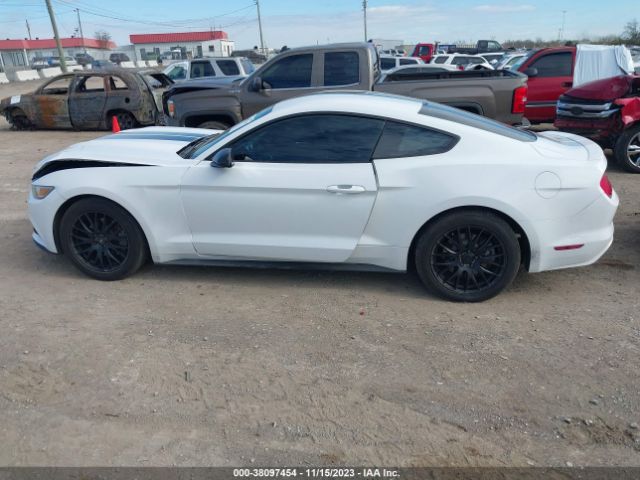 1FA6P8AM1G5208588 Ford Mustang V6