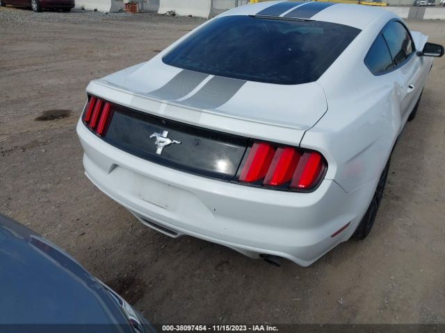 1FA6P8AM1G5208588 Ford Mustang V6