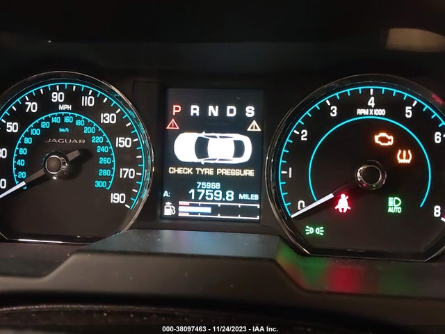 2015 JAGUAR XF SAJWJ0FF9F8U67755 Photo 6