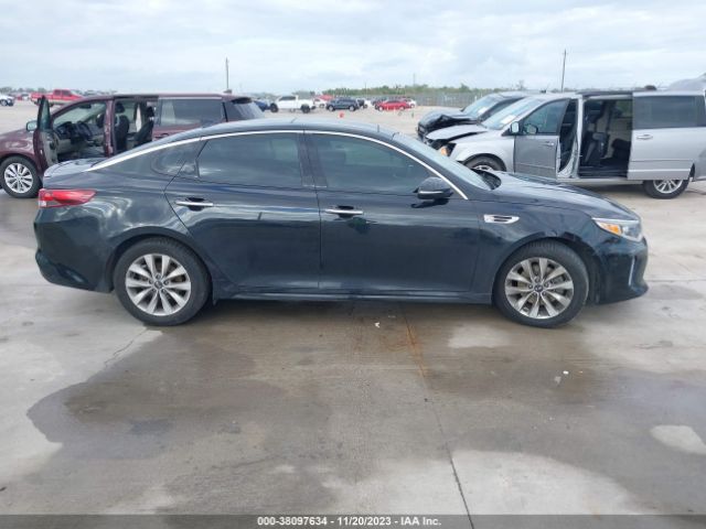5XXGT4L30JG241172 KIA Optima S