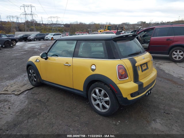2009 MINI COOPER S WMWMF73579TW80455 Photo 2