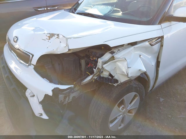 KIA Soul 2016 KNDJN2A27G7335646 Image 6