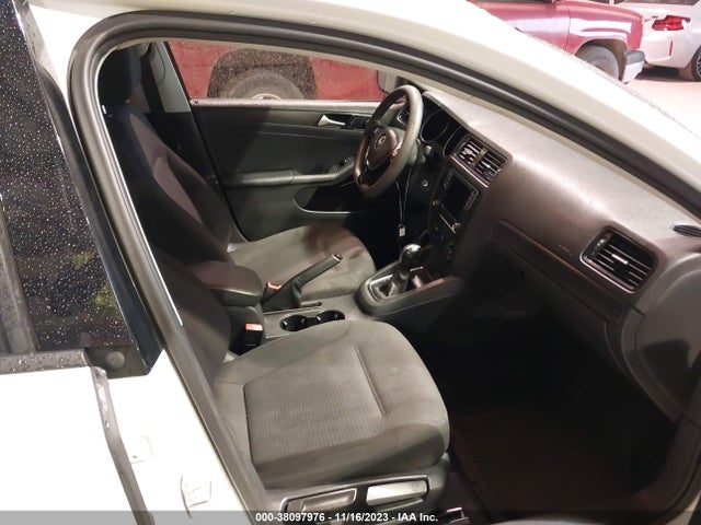 3VW267AJ2GM285828 Volkswagen Jetta 1.4t S