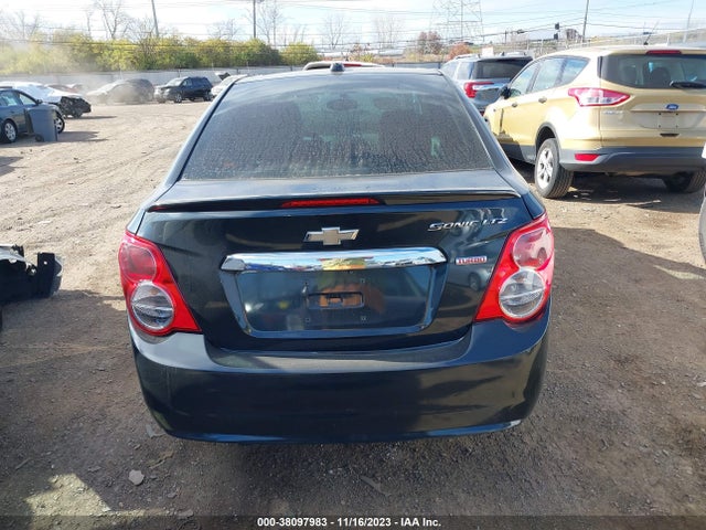 Chevrolet Sonic Ltz Auto 2015 1G1JE5SBXF4194743 Image 16