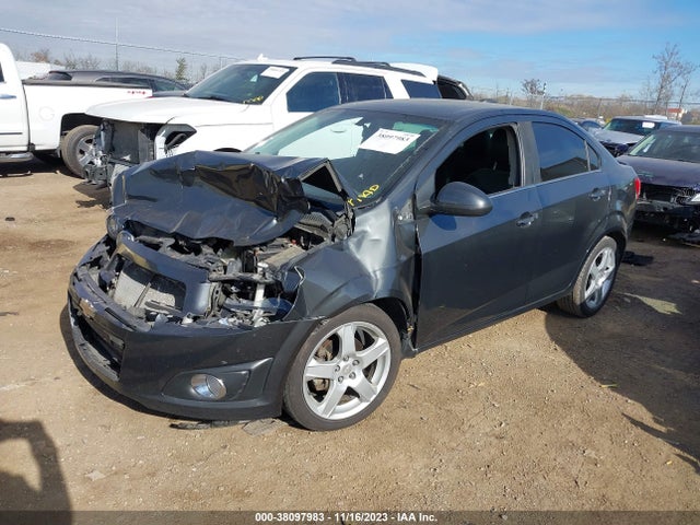 Chevrolet Sonic Ltz Auto 2015 1G1JE5SBXF4194743 Image 2