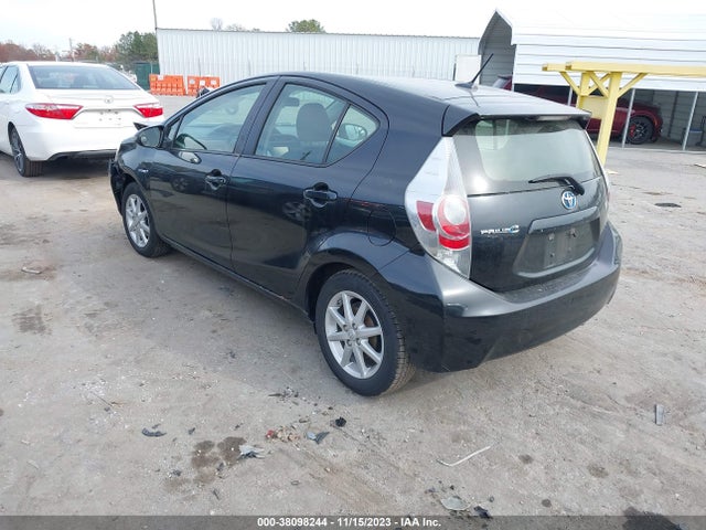 Toyota Prius C Three 2014 JTDKDTB30E1071433 Image 3