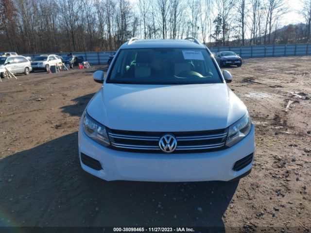 WVGSV7AX6HK005682 Volkswagen Tiguan 2.0t Wolfsburg Edition