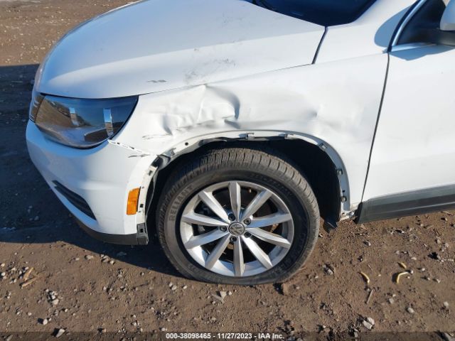 WVGSV7AX6HK005682 Volkswagen Tiguan 2.0t Wolfsburg Edition