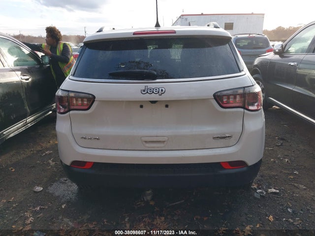3C4NJDFN2PT528326 Jeep Compass Latitude Lux