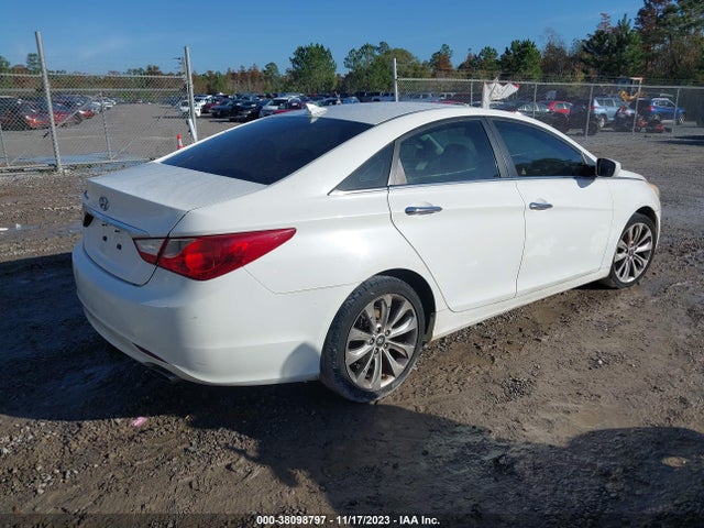 2012 HYUNDAI SONATA 2.4L SE VIN: 5NPEC4AC8CH458566