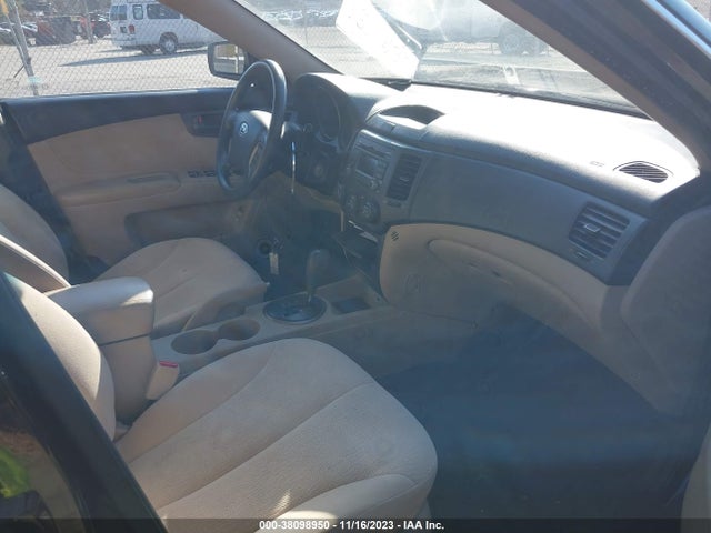 2009 KIA OPTIMA LX VIN: KNAGE228395310221