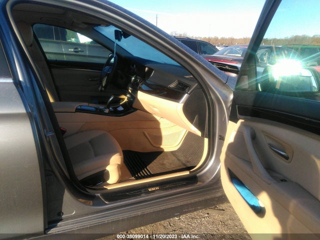 WBA5A5C58ED503702 BMW 528I